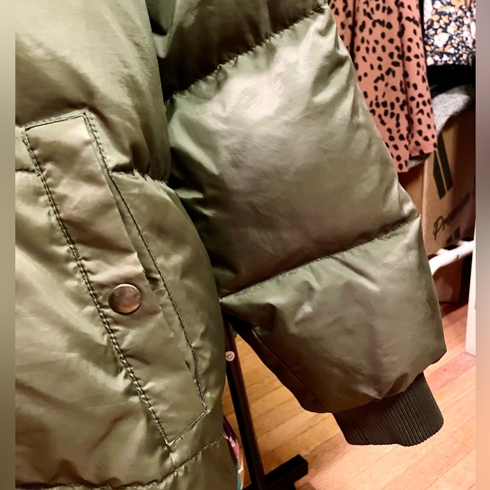 VTG Def Jam Puffer - Picture 4 of 7